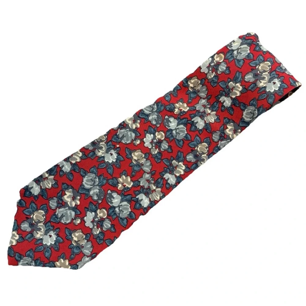 Silk Floral Men's Tie in Red and‎ Blue Cottagecore